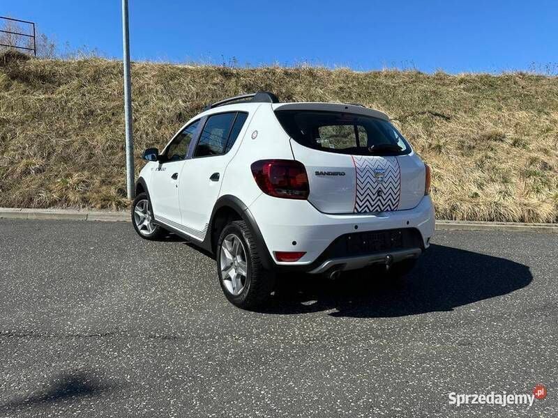 Używany Dacia Sandero Stepway 90 KM (66 kW) 2017 Hatchback