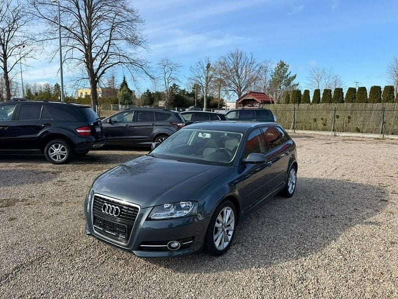 Używany Audi A3 Sportback 140 KM (102 kW) 2012 Niebieski (metalik) Hatchback