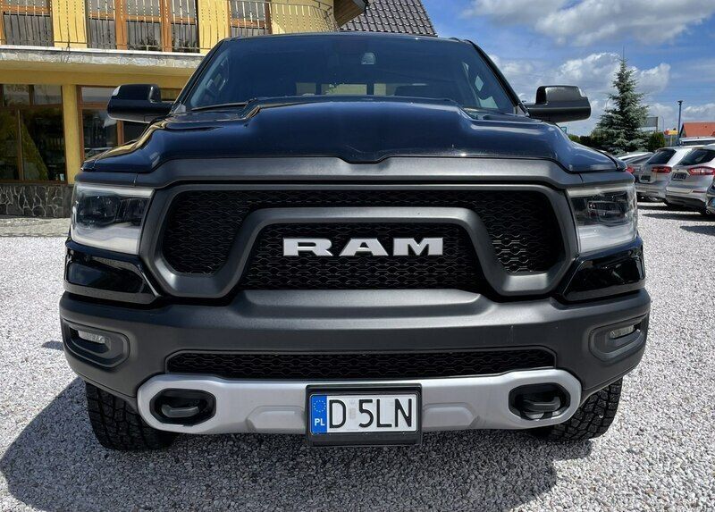 Używany RAM 1500 401 KM (294 kW) 2019 Czarny Pickup
