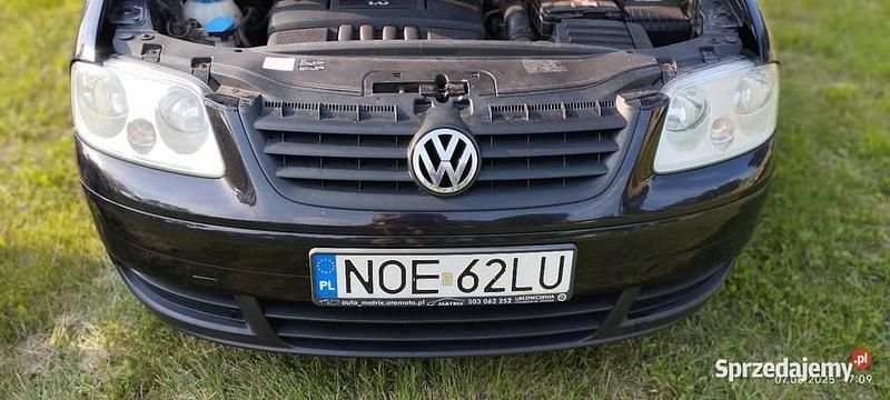 Czarny Używany 2005 VW Touran Minivan | 8500 zł (Uczciwa cena) - Obraz 1/4