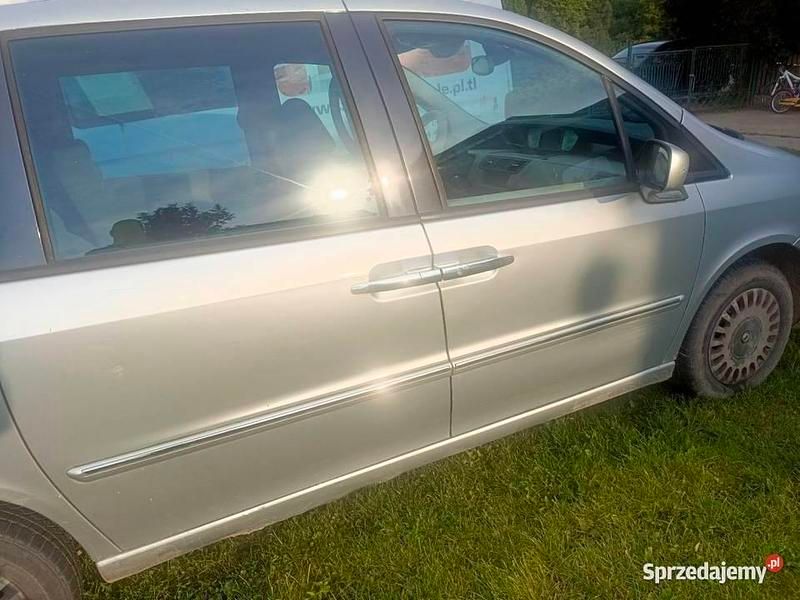 Używany Lancia Phedra 2003 Srebrny Minivan