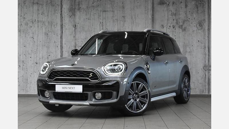 Moonwalk grey metallic metalizowany Używany 2019 Mini Cooper S Countryman SUV | 84 800 zł - Obraz 1/3