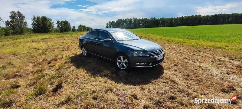 Grafitowy Używany 2011 VW Passat Sedan/Limuzyna | 34 900 zł (Drogi) - Obraz 1/4