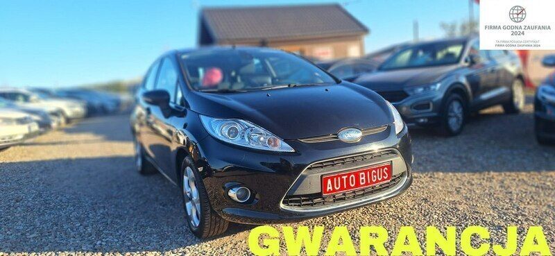 Czarny Używany 2008 Ford Fiesta Titanium Hatchback | 14 900 zł (Dobra cena) - Obraz 1/4