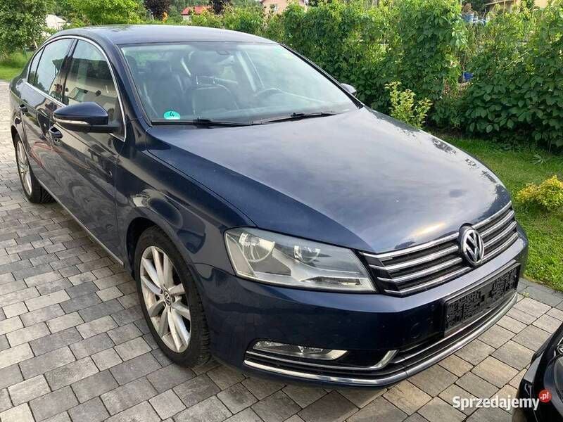 Używany VW Passat 2012 Granatowy Sedan/Limuzyna