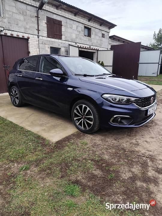 Granatowy Używany 2016 Fiat Tipo Hatchback | 35 900 zł - Obraz 1/4