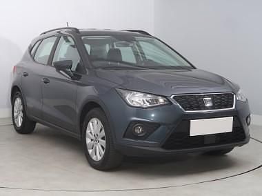 Szary Używany 2021 Seat Arona SUV | 64 999 zł (Uczciwa cena) - Obraz 1/4