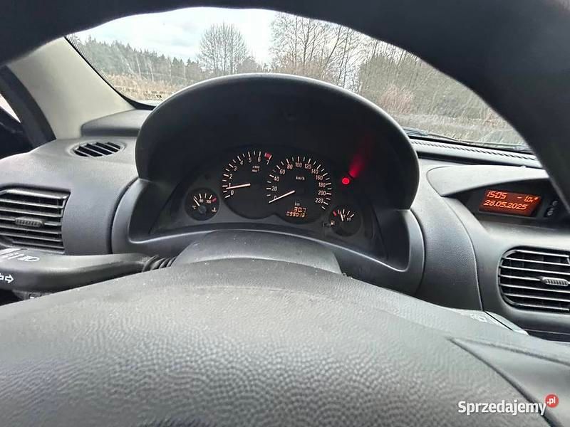 Używany Opel Corsa 60 KM (44 kW) 2005 Hatchback