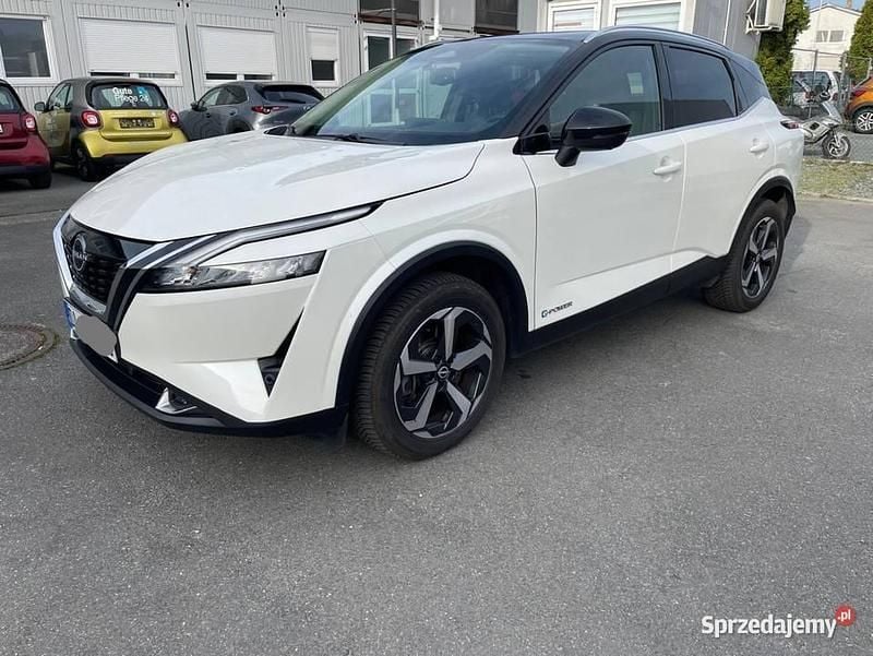 Biały Używany 2023 Nissan Qashqai SUV | 92 500 zł - Obraz 1/4