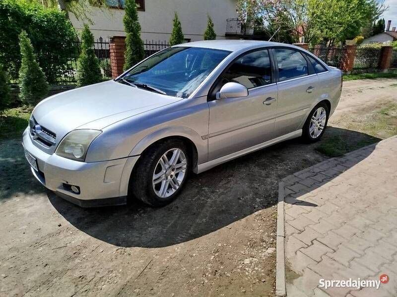 Srebrny Używany 2002 Opel Vectra GTS Hatchback | 3300 zł - Obraz 1/4