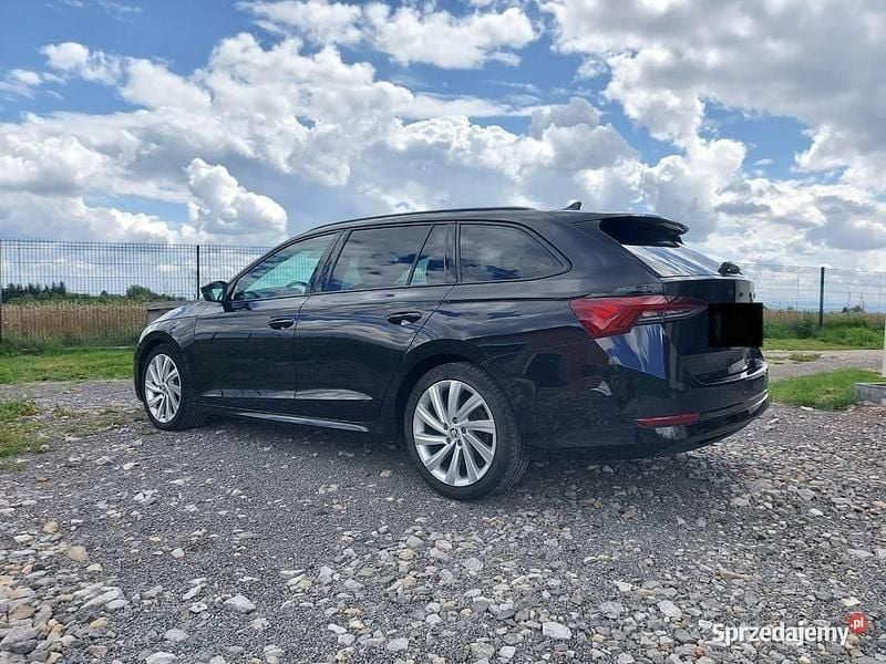 Używany Skoda Octavia 2022 Czarny Kombi