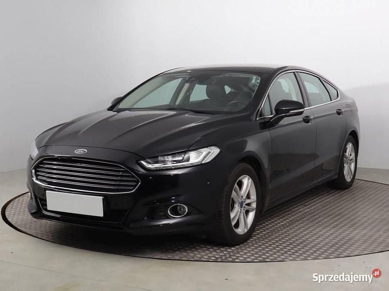 Używany Ford Mondeo 2016 Czarny Hatchback