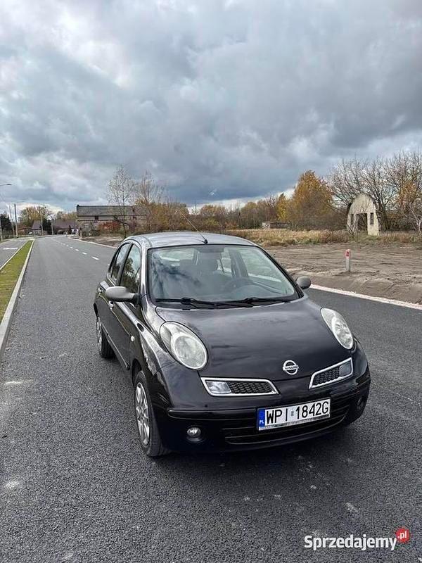 Czarny Używany 2009 Nissan Micra Hatchback | 9000 zł (Uczciwa cena) - Obraz 1/4