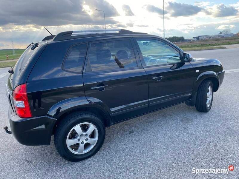 Czarny Używany 2006 Hyundai Tucson SUV | 15 900 zł (Uczciwa cena) - Obraz 1/4