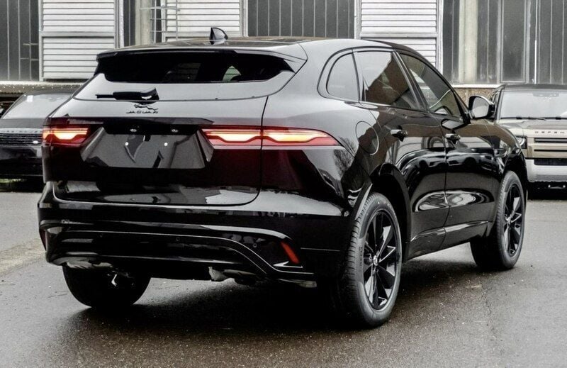 Używany Jaguar F-Pace R-Dynamic 163 KM (119 kW) 2024 Czarny SUV