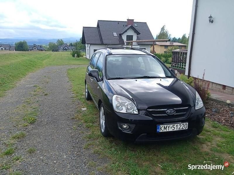 Czarny Używany 2007 Kia Carens Minivan | 4900 zł (Uczciwa cena) - Obraz 1/4