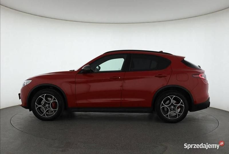 Używany Alfa Romeo Stelvio 280 KM (205 kW) 2019 Bordowy SUV