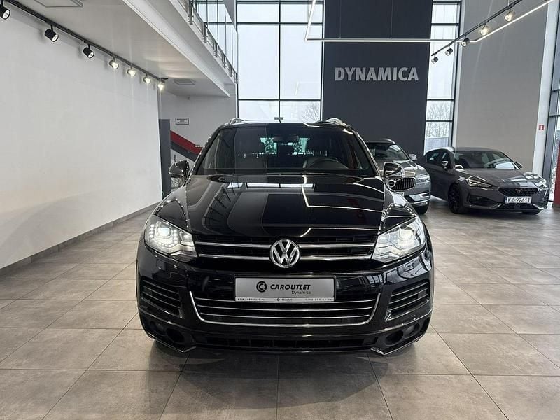 Czarny Używany 2013 VW Touareg R-line SUV | 61 900 zł (Uczciwa cena) - Obraz 1/2