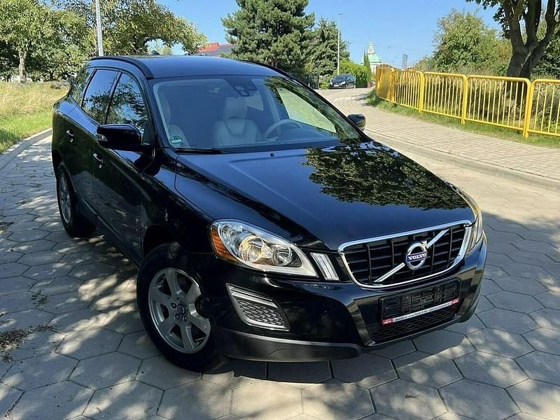 Czarny Używany 2011 Volvo XC60 Drive Kinetic SUV | 41 999 zł (Super Cena) - Obraz 1/4