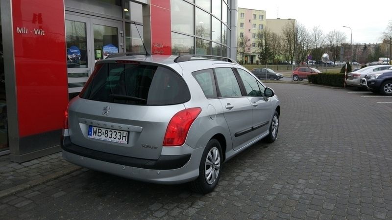 Używany Peugeot 308 120 KM (88 kW) 2009 Srebrny Sedan/Limuzyna