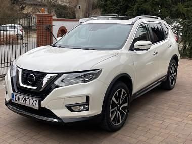 Biały Używany 2018 Nissan X-Trail Tekna SUV | 69 500 zł (Uczciwa cena) - Obraz 1/4