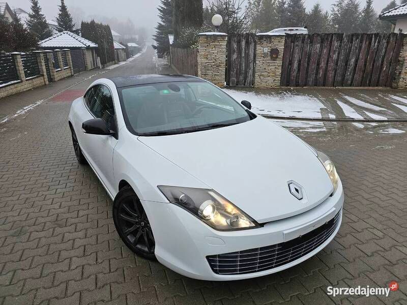 Biały Używany 2011 Renault Laguna Coupé Coupe | 37 500 zł - Obraz 1/4