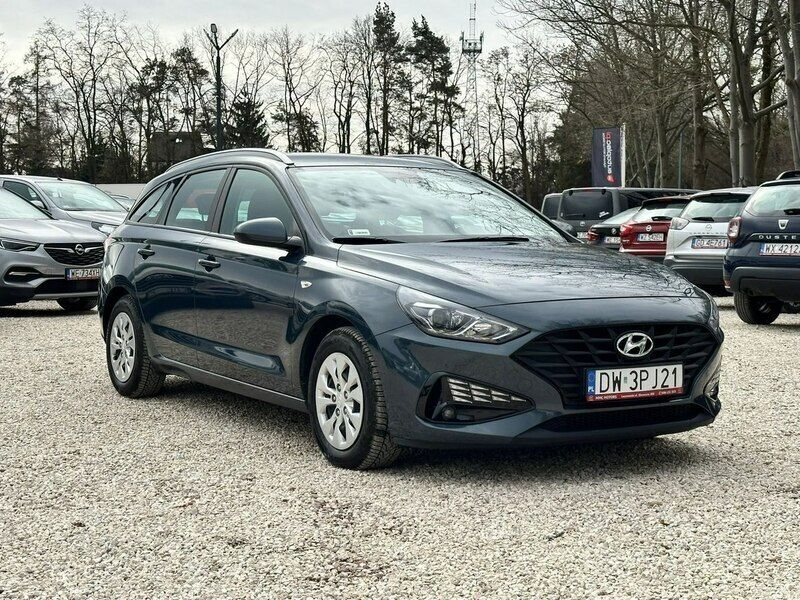 Szary (metalik) Używany 2021 Hyundai i30 Kombi | 57 800 zł (Dość drogi) - Obraz 1/4