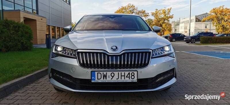 Srebrny Używany 2020 Skoda Superb Sedan/Limuzyna | 99 000 zł (Uczciwa cena) - Obraz 1/4