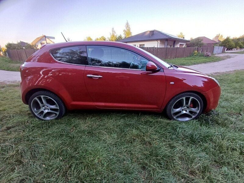 Używany Alfa Romeo MiTo 120 KM (88 kW) 2009 Czerwony Hatchback