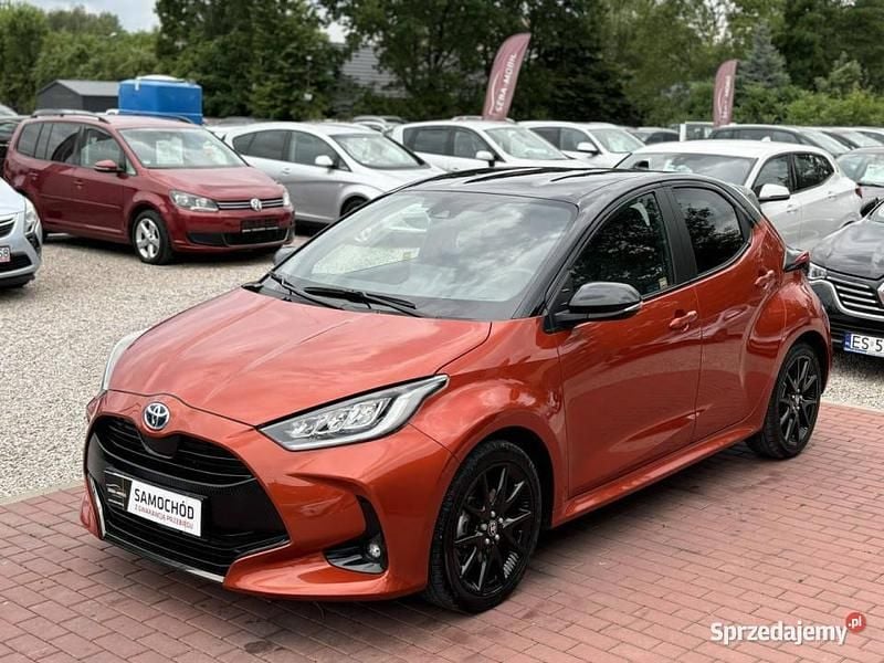Pomarańczowy Używany 2023 Toyota Yaris Hybrid Hatchback | 85 700 zł (Dość drogi) - Obraz 1/4