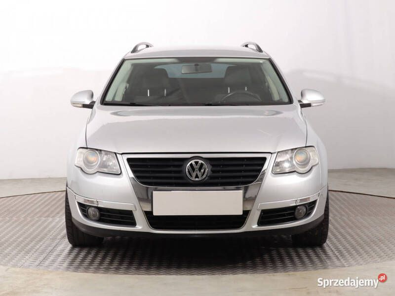 Srebrny Używany 2008 VW Passat Kombi | 13 499 zł (Uczciwa cena) - Obraz 1/4
