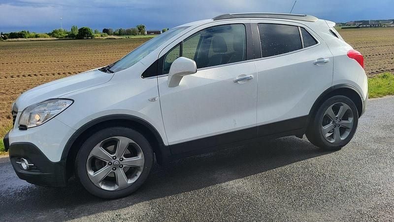 Biały Używany 2014 Opel Mokka SUV | 30 000 zł (Super Cena) - Obraz 1/4