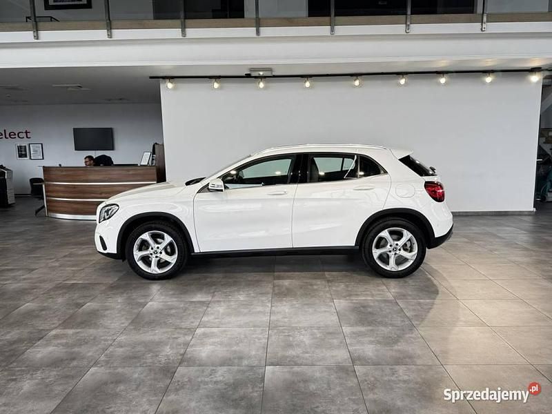 Używany Mercedes GLA200 156 KM (114 kW) 2019 Biały SUV