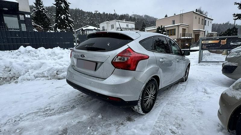 Używany Ford Focus 115 KM (84 kW) 2014 Srebrny (metalik) Hatchback