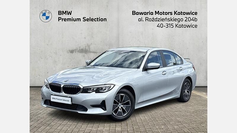 Srebrny glacier metalizowany Używany 2021 BMW 318 Advantage Sedan/Limuzyna | 109 900 zł (Uczciwa cena) - Obraz 1/3