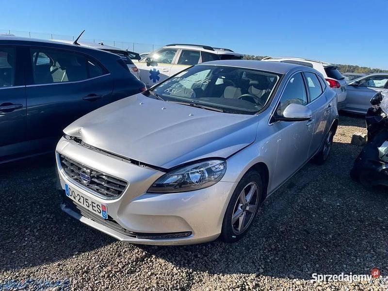 Szary Używany 2015 Volvo V40 Momentum Kombi | 22 700 zł - Obraz 1/4