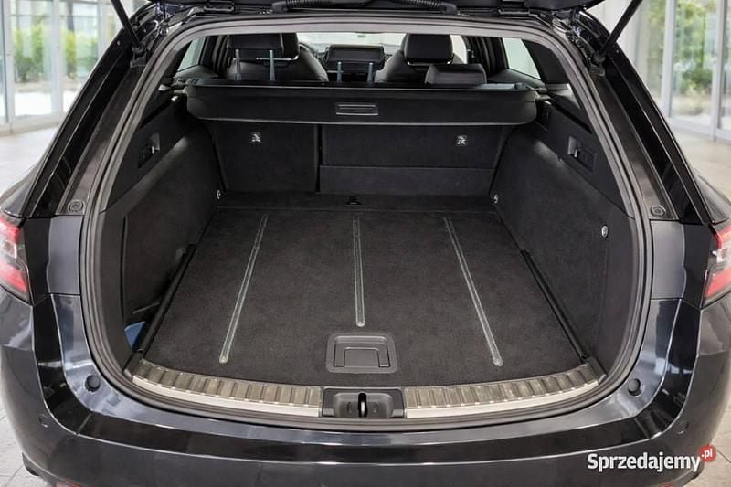 Używany Toyota Corolla 2020 Czarny Kombi