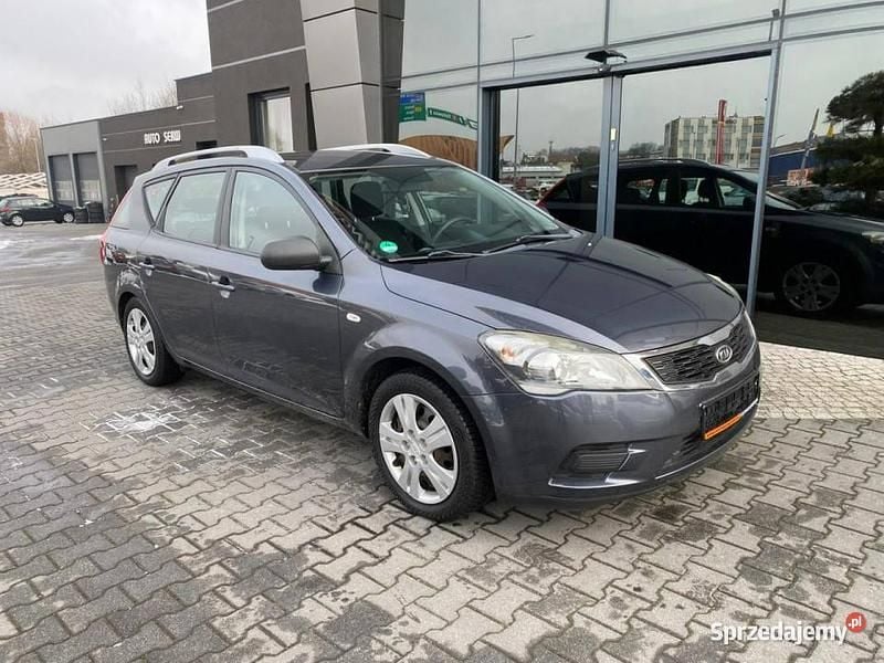 Używany Kia Ceed 2011 Szary Hatchback
