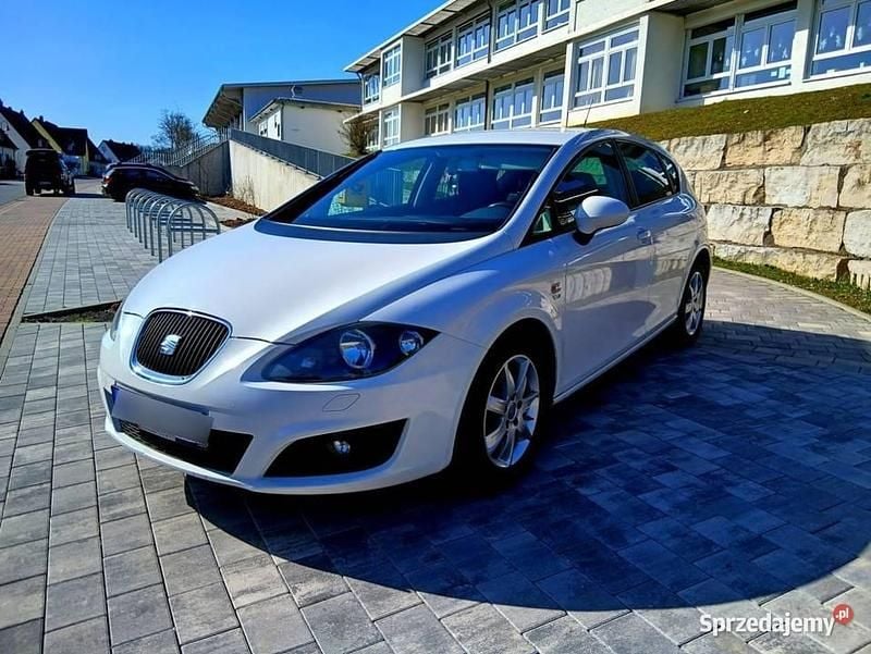Używany Seat Leon 2010 Biały Hatchback