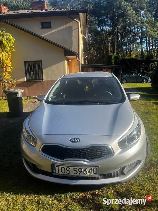 Srebrny Używany 2012 Kia Ceed Hatchback | 19 000 zł (Uczciwa cena) - Obraz 1/4
