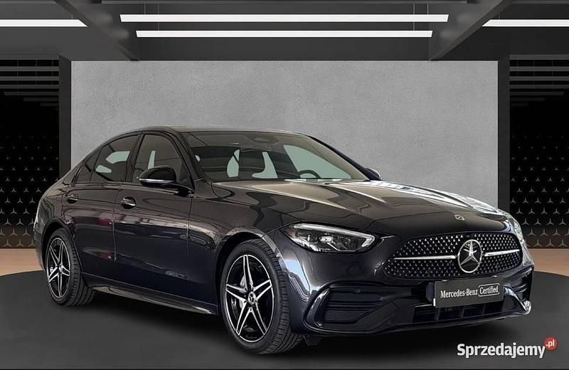 Używany Mercedes C200 2024