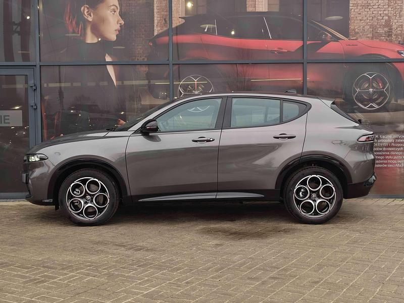 Nowe Alfa Romeo Tonale Sprint 160 KM (117 kW) 2025 Lakier metalizowany szary  vesuvio grey SUV