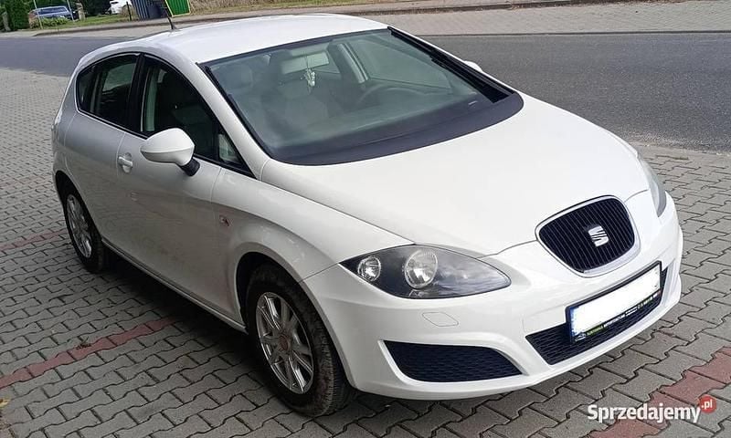 Biały Używany 2009 Seat Leon Hatchback | 14 500 zł (Dobra cena) - Obraz 1/4