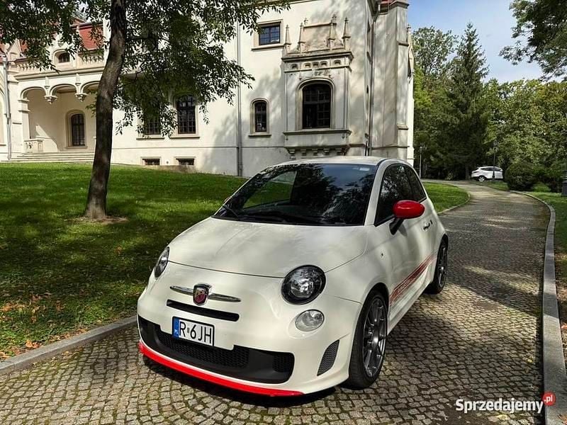 Biały Używany 2015 Fiat 500 Abarth Hatchback | 42 900 zł (Uczciwa cena) - Obraz 1/4