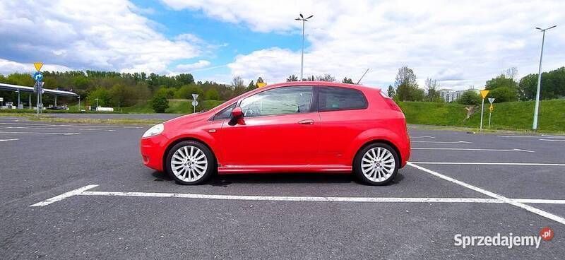 Czerwony Używany 2007 Fiat Grande Punto Hatchback | 6500 zł (Uczciwa cena) - Obraz 1/4