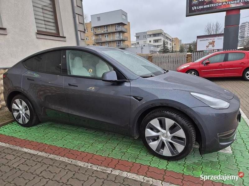 Używany Tesla Model Y 2023 Szary SUV