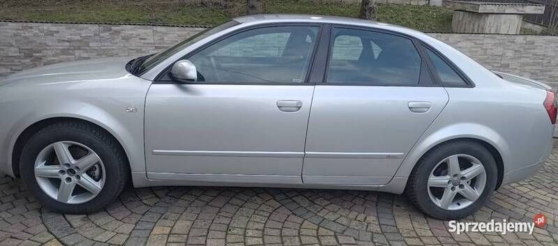 Srebrny Używany 2004 Audi A4 Sport Sedan/Limuzyna | 13 000 zł (Uczciwa cena) - Obraz 1/4