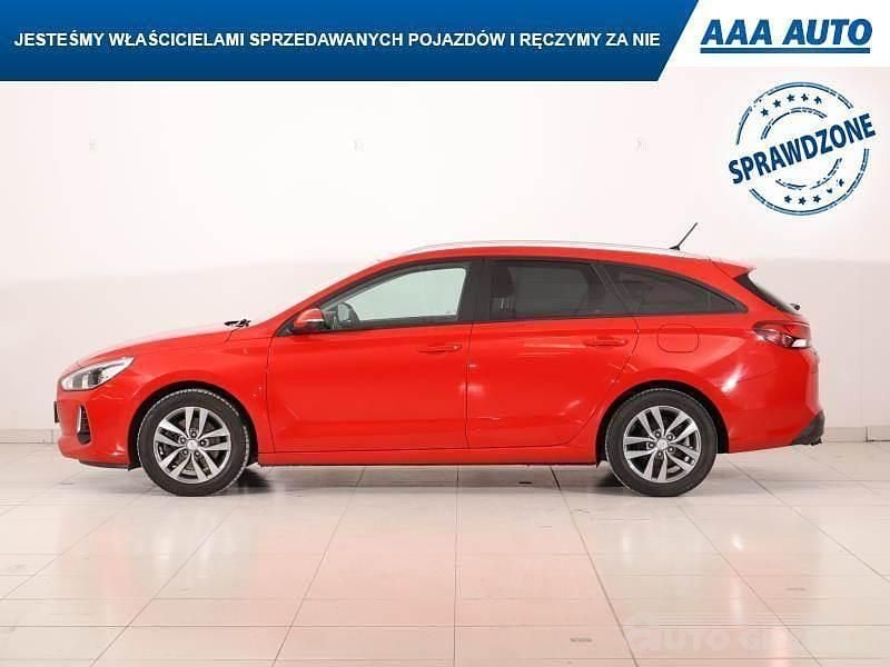 Używany Hyundai i30 2017 Czerwony