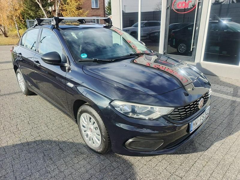 Czarny Używany 2016 Fiat Tipo Sedan/Limuzyna | 21 999 zł (Dobra cena) - Obraz 1/4