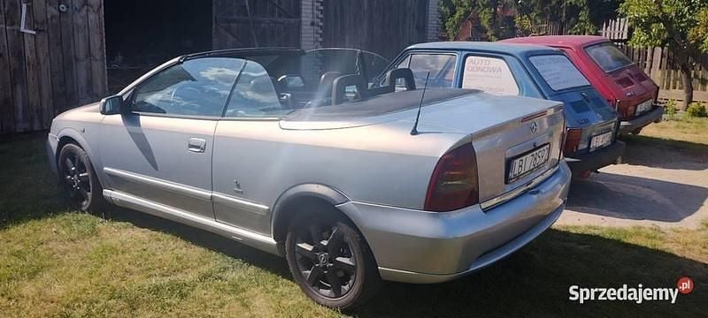 Używany Opel Astra Cabriolet 2001 Srebrny Kabriolet